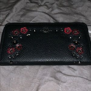 Coach wallet zippered